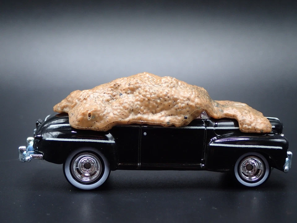 1940 40 FORD SUPER DE LUXE BIFFS BACK TO THE FUTURE 1:64 SCALE DIECAST MODEL CAR - Image 3 of 4