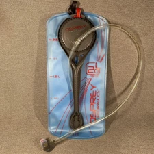 OSPREY Hydraulics Water Reservoir 2.0L 70oz. Magnetic Bite Valve *Factory Sealed