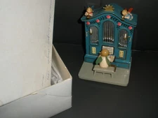 ERZGEBIRGE Wendt Kuhn THORENS Music Box "Angel Organ" Carved Wood East Germany