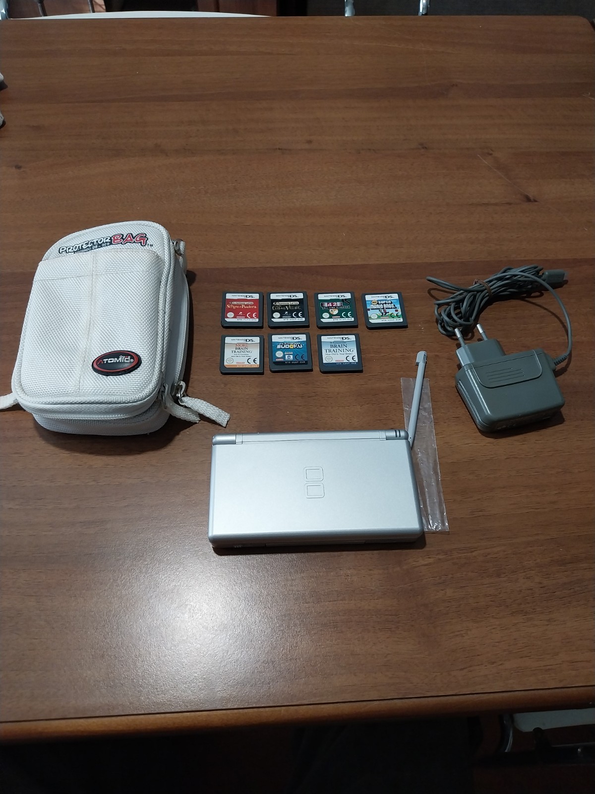 Nintendo DS LITE mod. USG-001 Argento