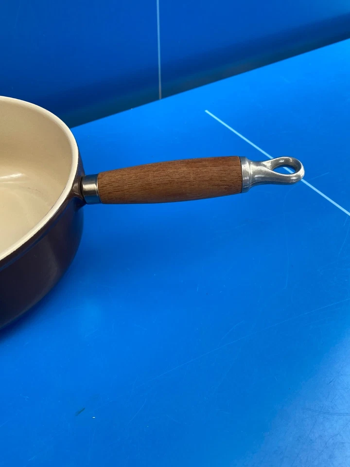 ⚜️ CASSERUOLE A BECCO LE CREUSET Pentole N°20 In Ghisa Marrone Quasi Nuove - Immagine 3 di 4