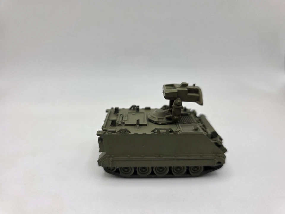 Escala HO 1:87 M981 FISTV (Veículo de Equipe de Apoio a Incêndios) Exército dos EUA - OD Verde - Imagem 3 de 4