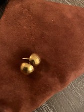 22k gold studs, good condition,missing backs