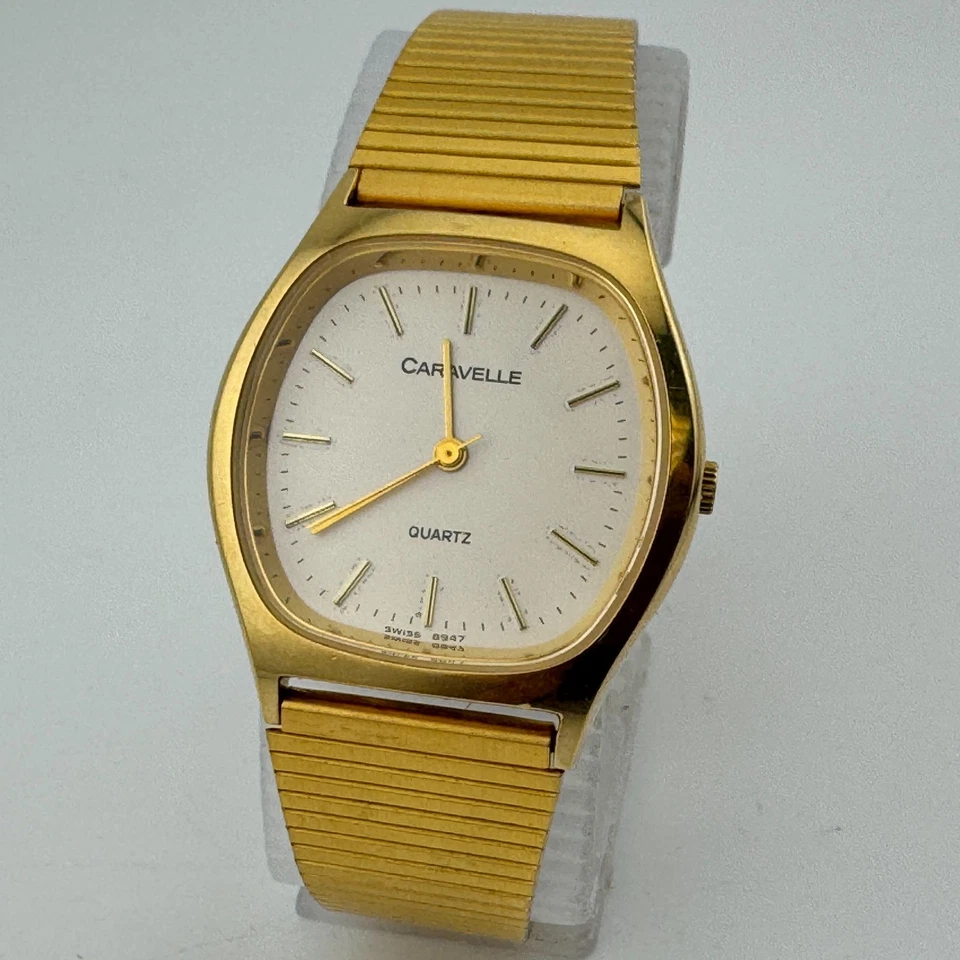 Reloj de cuarzo suizo Caravelle Bulova 8947 vintage para hombre tono dorado barril batería nueva Foto 2 de 4
