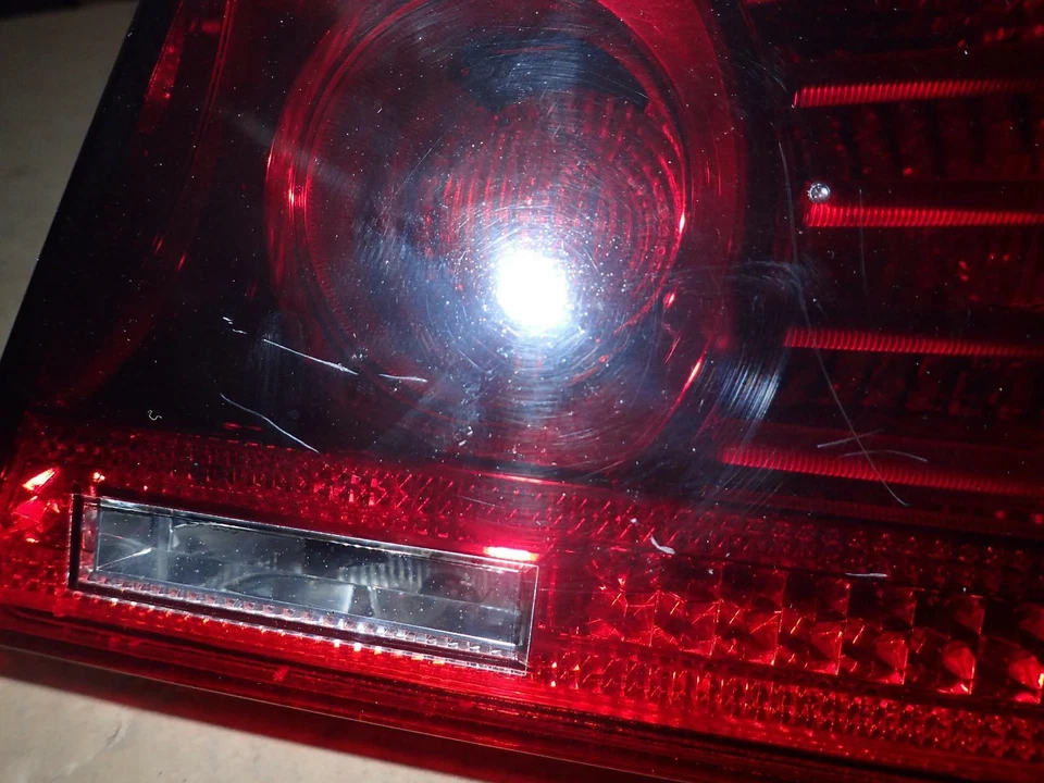 08 09 10 BMW 550i: Right Taillight Pasenger Brake Light - Image 2 of 3