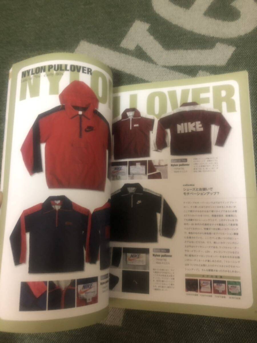 NIKE VINTEGE POSTER MOONRUNNER サイン入り　希少。 NIKE VINTEGE POSTER MOONRUNNER サイン入り 希少。 Amazon.com