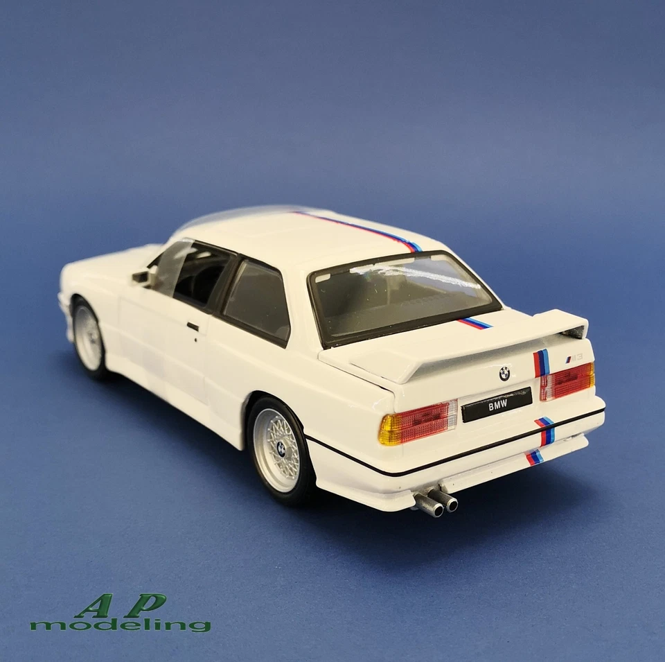 modellino auto 1/24 BMW M3 e30 serie 3 del 1988 modellini da collezione BBurago - Immagine 4 di 4
