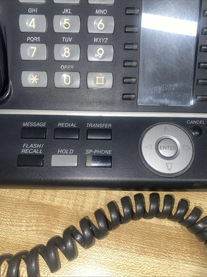 Teléfono digital Panasonic KX-T7636 24 líneas sistema híbrido uso con sistemas KX-TDA Foto 2 de 4