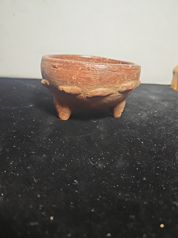 Ancient  PRE COLUMBIAN Pottery 3 Legs Tripod Bowl-Crimped EDGE