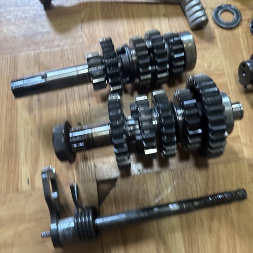 1985 Suzuki LT250R Quad Racer Transmission / Shift Mechanism / Kick Idler Gear - Picture 8 of 13