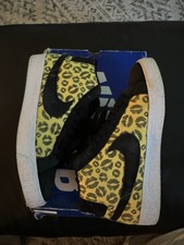 Nike SB Blazer Premium Kiss - Midwest Dorado Talla 9 Estampado Genial Estos SB’s Are Genial