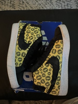Nike SB Blazer Premium Kiss   Midwest Gold Size 9 Cool Print These SB s Are Cool