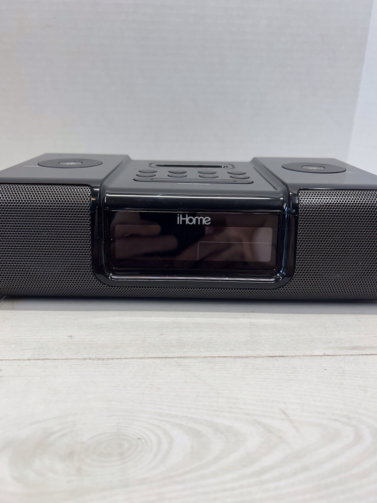 iHome iP9 Alarm Clock AM/FM Radio W/ New Bluetooth Adapter Tested