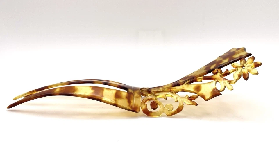 Celluloid Faux Tortoiseshell Hair Comb, 1890 - 1910.  Excellent Condition - Image 3 of 4