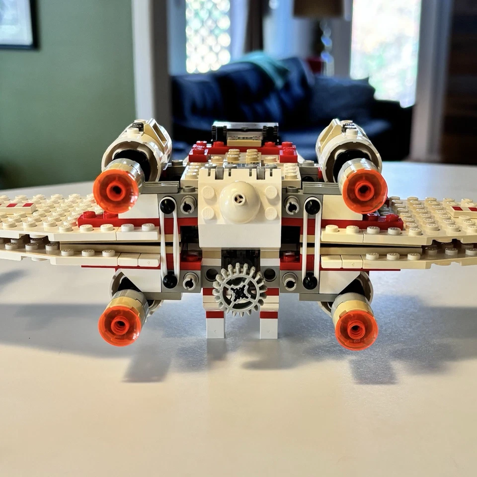 Lego Star Wars Dagobah X-Wing & R2-D2 | #4502 - Image 2 of 3