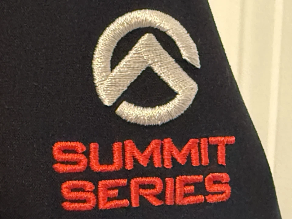 Chaqueta de esquí snowboard negra para mujer The North Face Summit Series HyVent Alpha L Foto 4 de 4