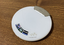 Sony D-NE820 Walkman Portable CD Player Compact MP3 ATRAC3plus White