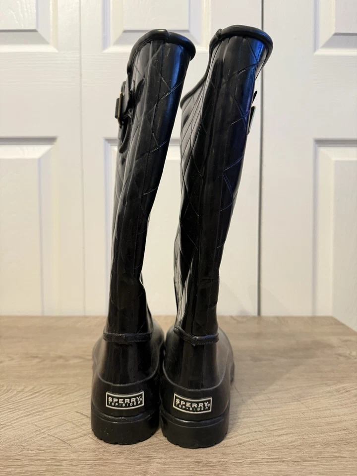 Женские дождевики Sperry размер 9 черные со стеганой пряжкой высокие широкие для икры бывшие в употреблении - Изображение 4 из 4