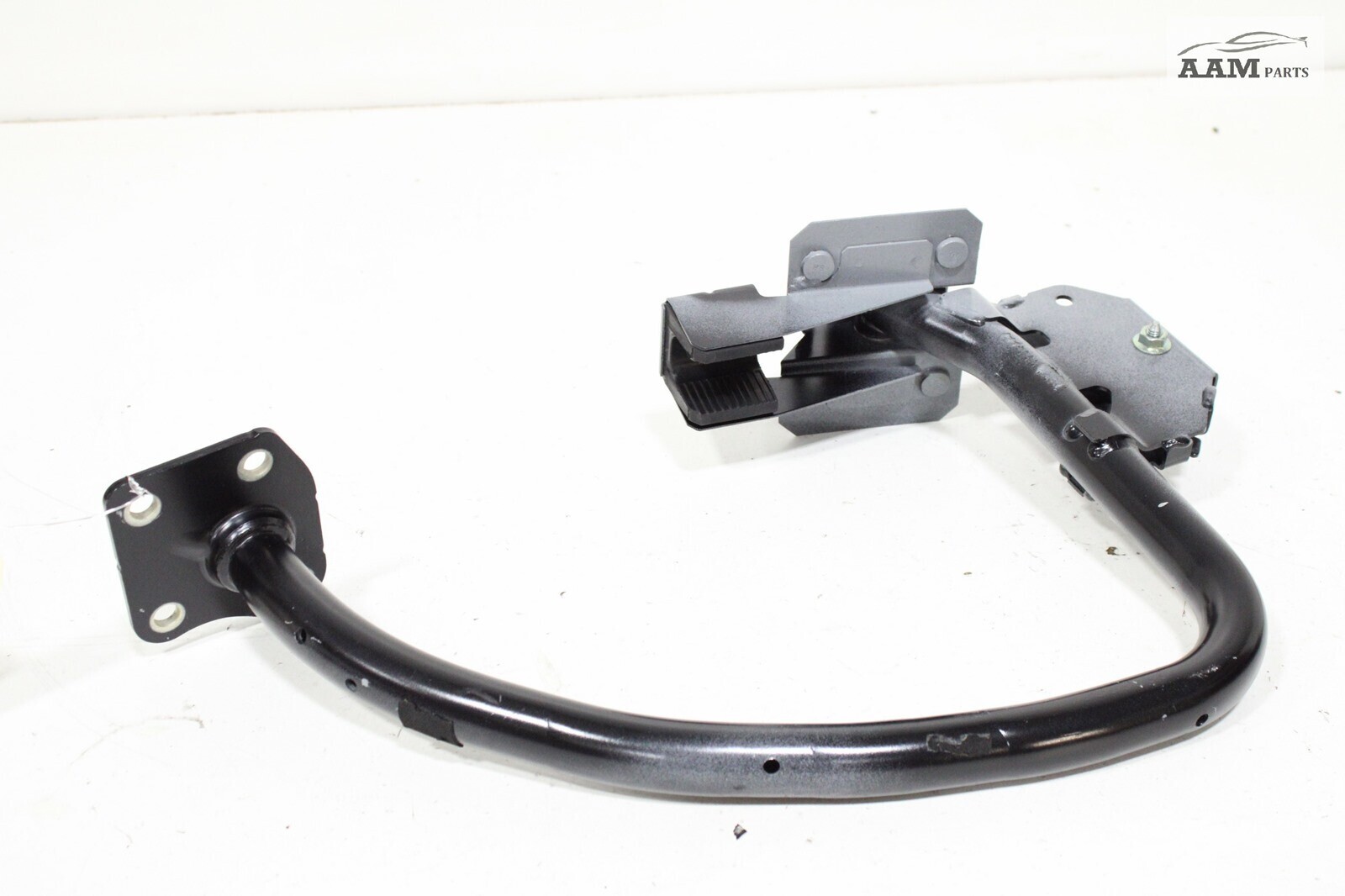 14-20 MASERATI GHIBLI M157 REAR LEFT SIDE TRUNK LID HINGE SUPPORT 670032970 OEM