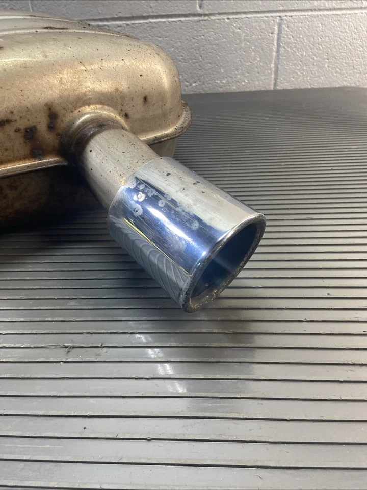 Silenciador de escape trasero derecho BMW 535i GT F07 2010-2016 con punta OEM Foto 4 de 4