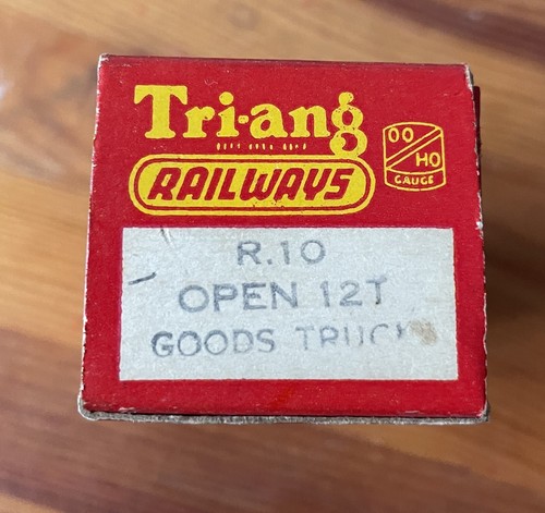 Tri-ang R10 12Ton Open Goods Truck OO Gauge - Picture 4 of 9