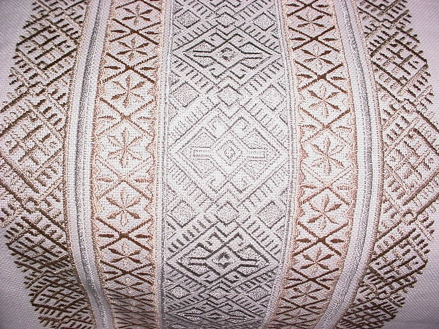 2Y Lee Jofa 2014108 Garnier Damask Embroidered Linen Floral Upholstery Fabric - Image 3 of 4