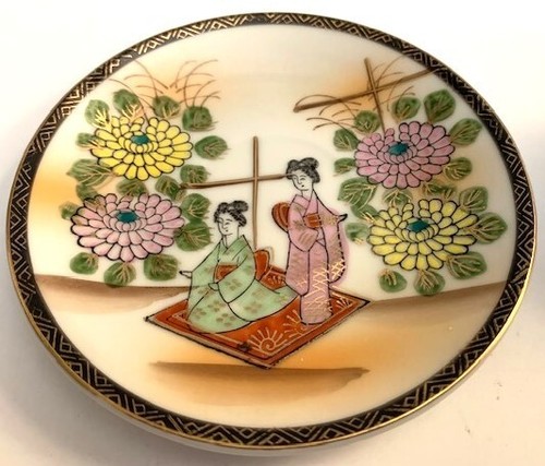Juego de tazas y platillos de té de porcelana de hueso floral kimonos geishas litofanas japonesas en kimonos - Imagen 4 de 9