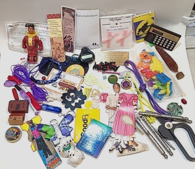 Lot Of Vintage Smalls Mixed Junk Drawer Items Toys Star Trek American Girl Lot#1