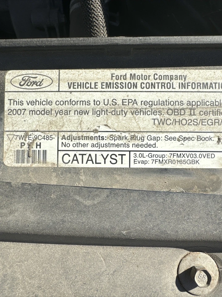 2006 2007 Ford Escape 3.0L (Vin 1 8th Digit) Gas Engine Assembly 112K - Image 2 of 3