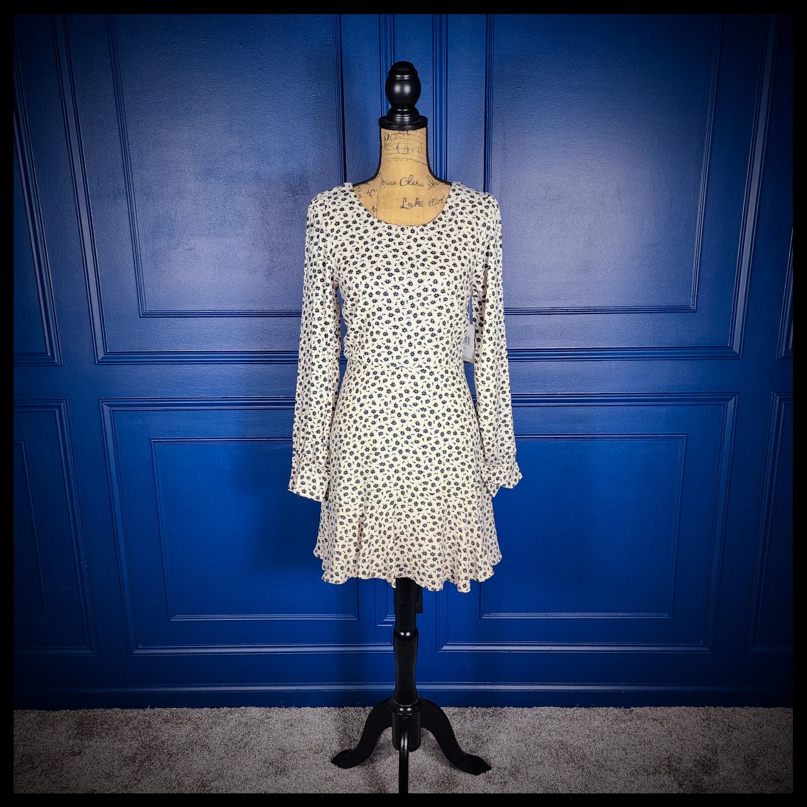 Mini abito swing floreale manica lunga fila A