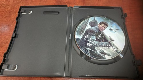 OBLIVION DVD SPANISH VERSION (ENGLISH & FRENCH SUBTITLES) GOOD CONDITION ShipsFr - Picture 3 of 4