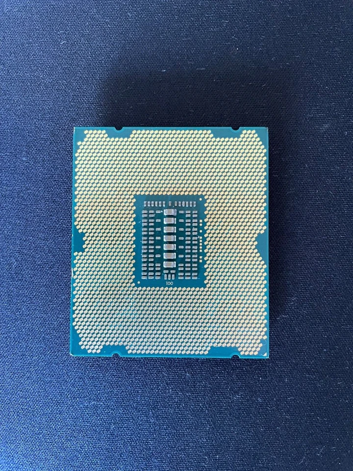 ⭐ Processeur CPU Intel Xeon E5 2650V2 - LGA 2011 ⭐ - Photo 2/2