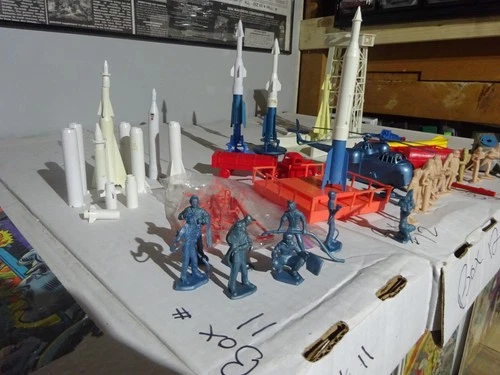 LOUIS MARX TOY SET, CAPE KENNEDY, CARRY ALL SET