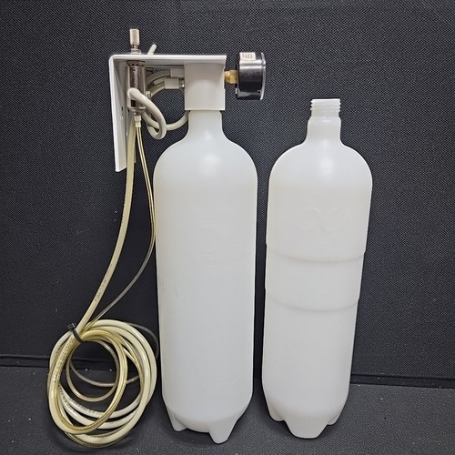 DCI EDGE Water Bottle System With 2X 2 Liter Bottles For Dentistry BD9