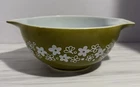 Pyrex 442 Spring Blossom Green Crazy Daisy Cinderella Mixing Bowl 1 1/2 Qts