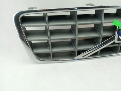 VOLVO XC70 V70 Grille Chrome Surround With Black Center 2001 2002 2003 2004 - Picture 7 of 12