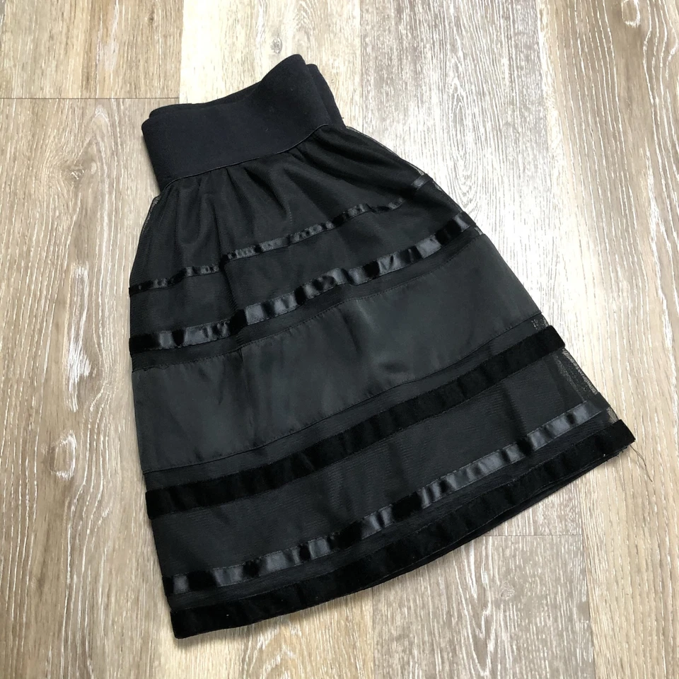 Minifalda AMERICAN EAGLE Cintura Elástica Volantes Negros Niña Talla XS Foto 2 de 4