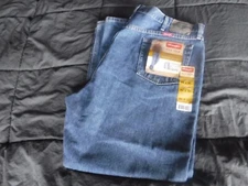 Wrangler Relaxed fit Jeans Mens Size 44 x 30 New