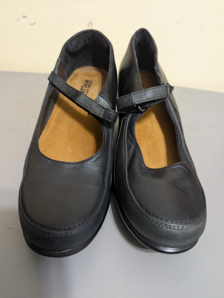 Sapatos salto alto feminino Naot Attitude Mary Jane tamanho EUA 8 UE 38 preto  - Imagem 2 de 4