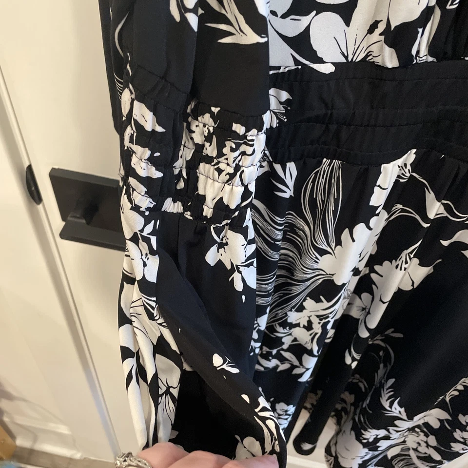 London Times Dress Black Ivory 22W Stretch A Line Pockets Ruched Waist Light - Image 3 of 4