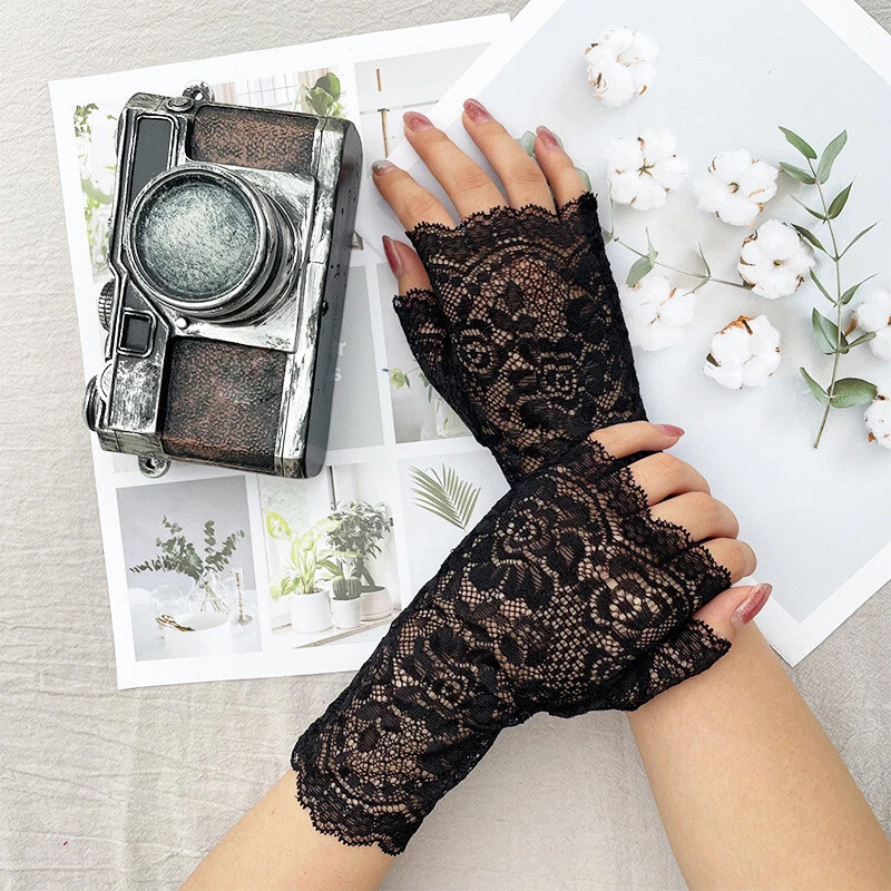 Short lace fingerless gloves deals