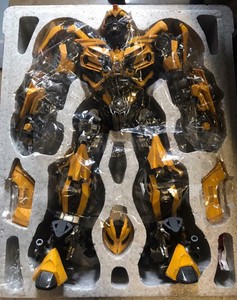 bumblebee threea toys