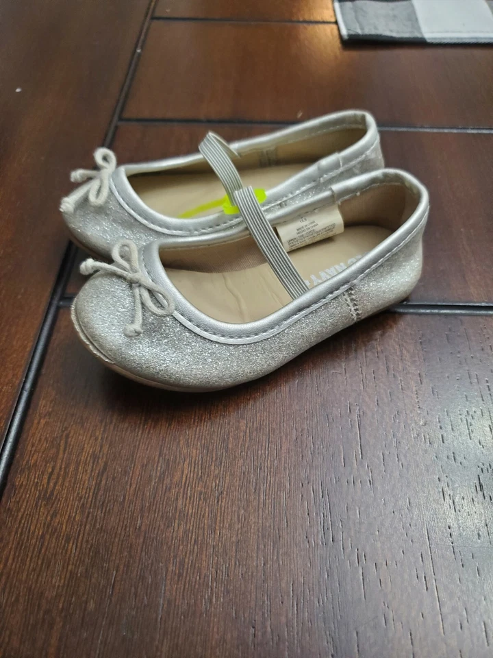 Girls Old Navy Baby size 5 Ballet Flats Crib Shoes - Image 3 of 4