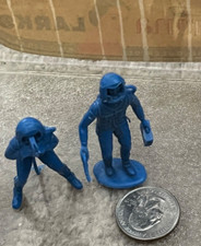 Rare 60-70's VINTAGE Louis Marx Apollo Astronaut Army Men Toys 2 figures - LQQK