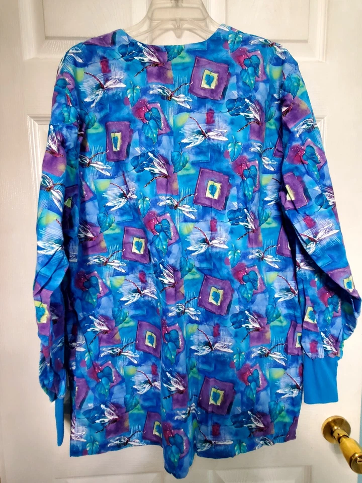 Peaches Scrub Top size L-Blue/Purple Dragonfly Button-up-Chest 26"/L 31" - Image 2 of 4