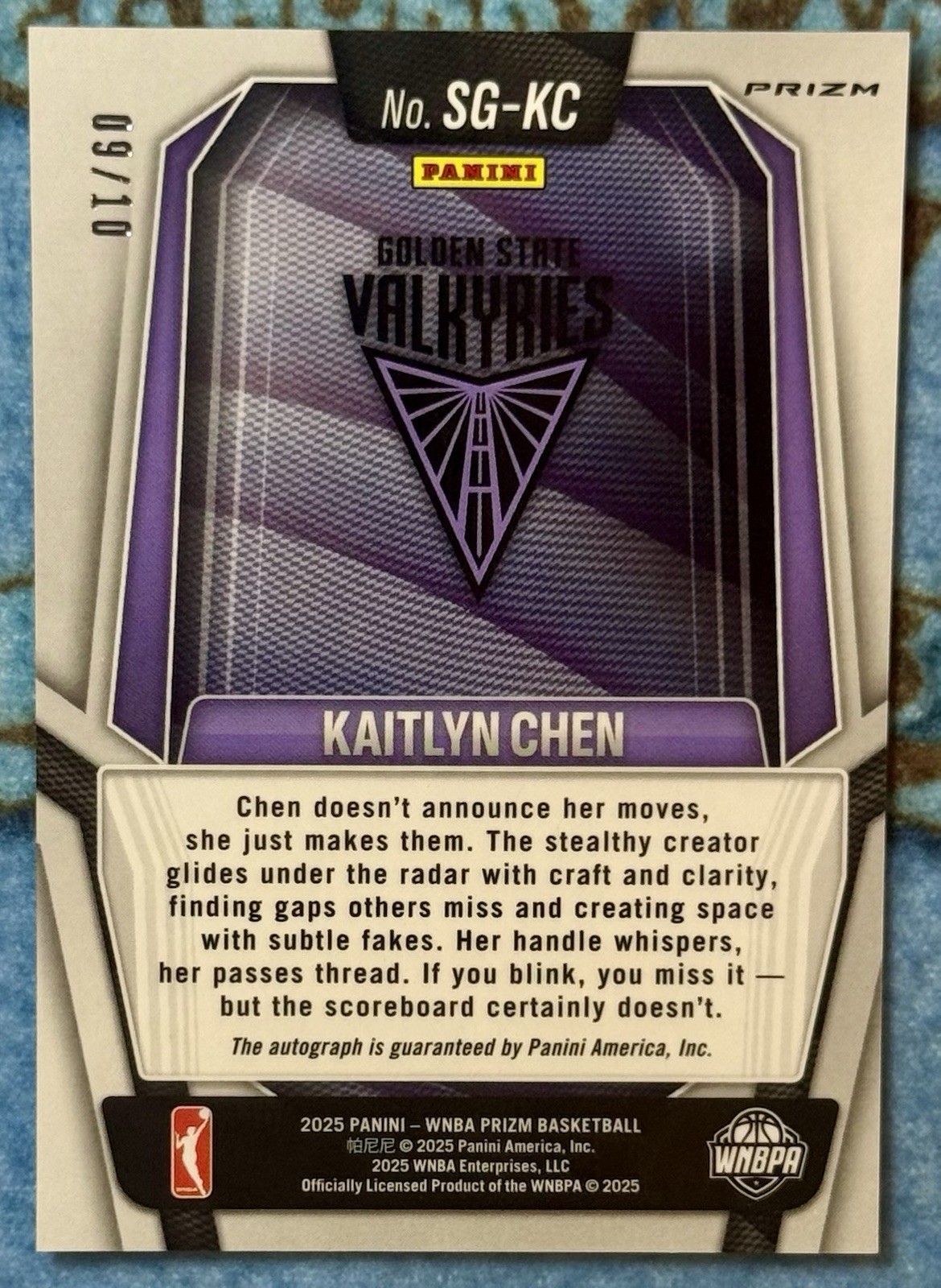 2025 Panini Prizm WNBA Kaitlyn Chen Auto Gold Prizm /10 #SG-KC Valkyries view 2