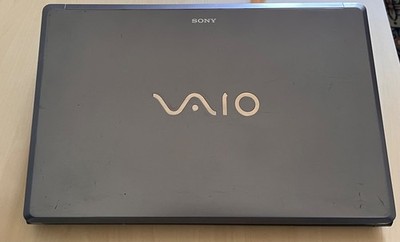 Sony VAIO 18.4'' | Repasted/Cleaned | Dual Boot Win 7/Linux | 256GB SSD