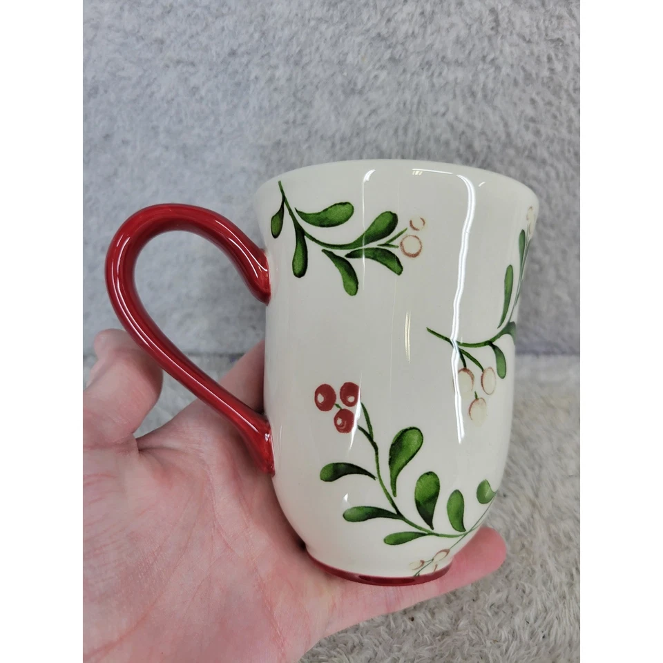 Juego de 4 tazas de acebo Better Homes and Gardens Heritage Collection Holiday 2011 Foto 3 de 4