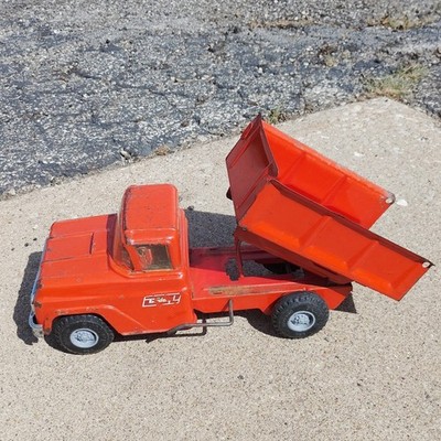 Vintage Buddy L Construction Truck Dump Hauler Tilt Bed Red Metal Dumper 