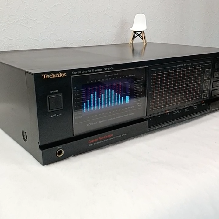 Technics SH-8066 12 Band Graphic Equalizer Audio Analyzer Vintage